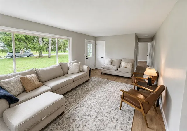 Photo 4 of Single family home for sale at 6060 Twilight Ave, Kalamazoo, MI 49048 | MLS# 70554033 | Listing updated on 2026-09-09