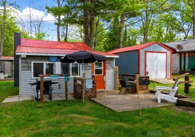 Photo 1 of Single family home for sale at 5330 Ruth St, Gladwin, MI 48624 | MLS# 50200708 | Listing updated on 2026-09-10