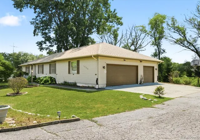 Photo 3 of Single family home for sale at 7034 Lake St, Lexington, MI 48450 8832 | MLS# 61024904 | Listing updated on 2026-09-13