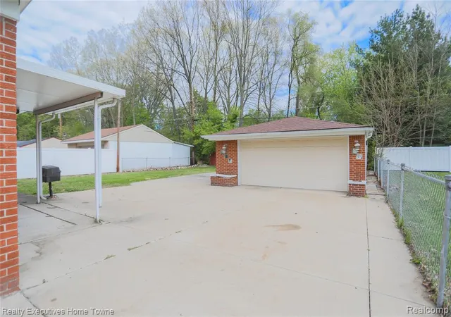3rd image of 28922 Rayburn St, Livonia, MI 48154 | MLS# 60992902