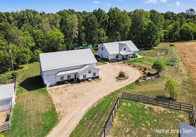 1st image of 8872 E Spencer Rd, Crystal, MI 48818 | MLS# 70554576