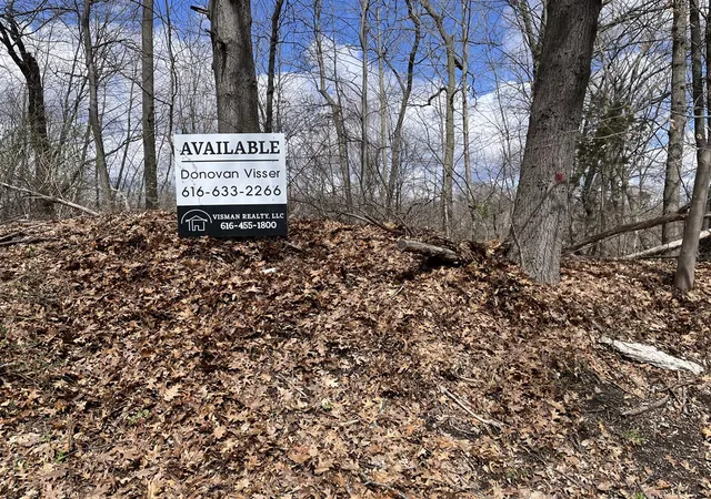 2nd image of 503 S Shore Dr, Battle Creek, MI 49014 | MLS# 70481227