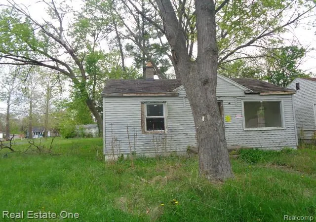 3rd image of 15772 Chatham St, Detroit, MI 48223 | MLS# 60992177