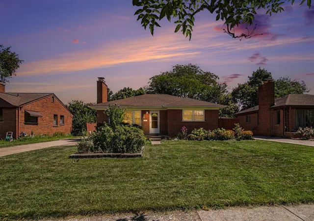 Photo 2 of Single family home for sale at 1609 Marian Ave, Ann Arbor, MI 48103 | MLS# 70554608 | Listing updated on 2026-09-01