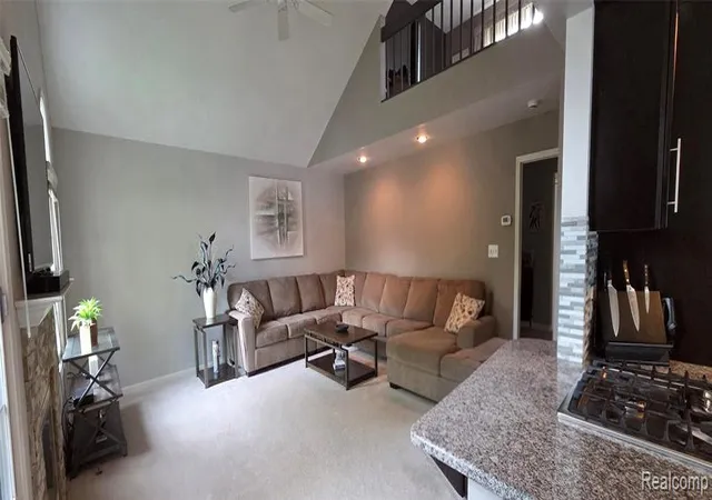 4th image of 1004 Elmwood Dr, Brighton, MI 48116 | MLS# 60995033