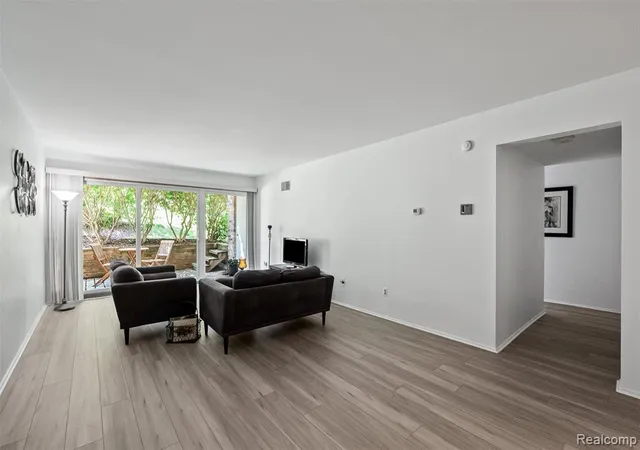 Photo 4 of Condo for sale at 1255 S Maple Rd #101, Ann Arbor, MI 48103 4471 | MLS# 61009194 | Listing updated on 2026-10-30