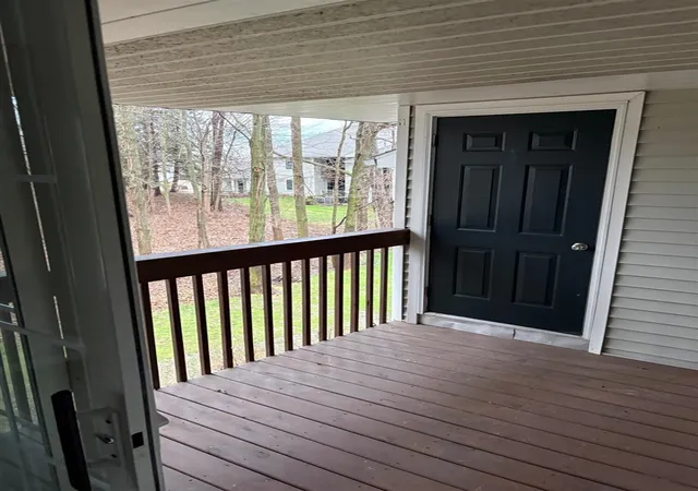 Listing Photo 5 - Condo for sale in building located at 213 Hunters Ln, Rockford, MI 49341 - Unit #21