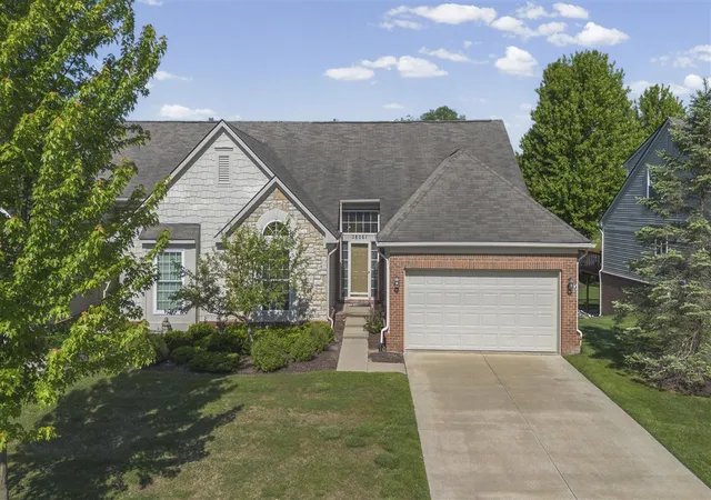 Homes for sale in New Hudson, MI | 28061 Tremonte Dr #70, New Hudson, MI 48165 | MLS# 70538411