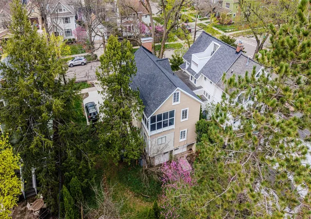 Homes for sale in Ann Arbor, MI | 1324 Wells St, Ann Arbor, MI 48104 | MLS# 70526520
