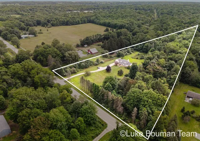 Photo 2 of Single family home for sale at 6352 143rd Avenue, Holland, MI 49423 | MLS# 70553226 | Listing updated on 2026-08-24