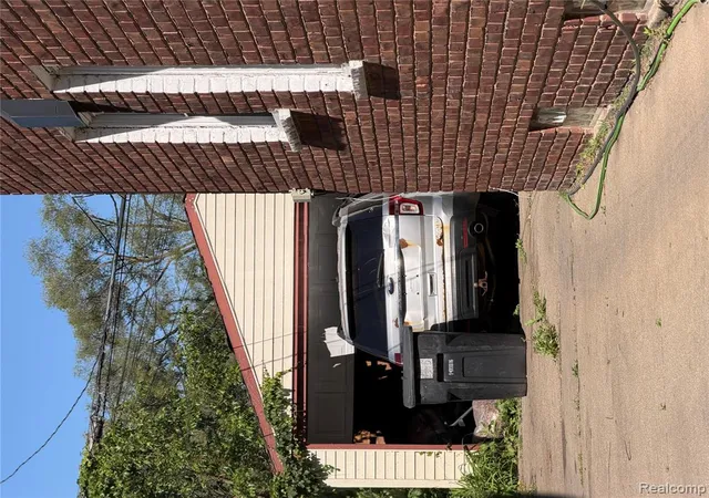 Photo 2 of Single family home for sale at 16185 Manor St, Detroit, MI 48221 2858 | MLS# 61023875 | Listing updated on 2026-08-25