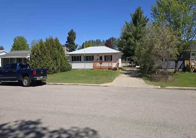 Homes for sale in Newberry, MI | 518 W Avenue C, Newberry, MI 49868 | MLS# 80069016