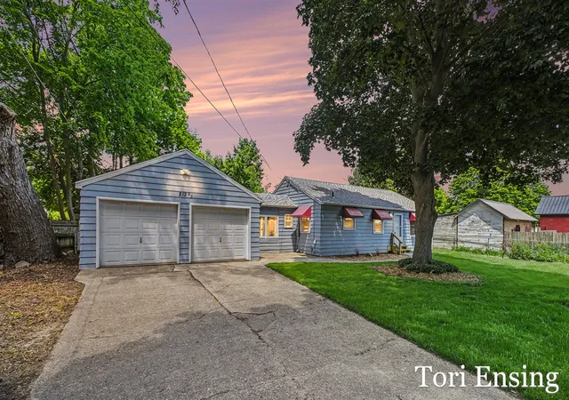 Homes for sale in Greenville, MI | 2125 E Montcalm St, Greenville, MI 48838 | MLS# 70541550