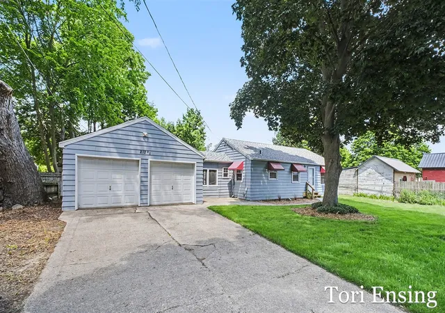 Homes for sale in Greenville, MI | 2125 E Montcalm St, Greenville, MI 48838 | MLS# 70541550