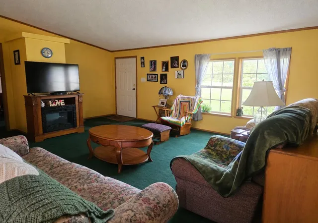 Homes for sale in Pinconning, MI | 1946 E Coggins Rd, Pinconning, MI 48650 | MLS# 50213555