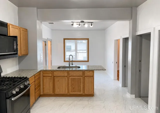 Photo 3 of Single family home for sale at 1105 Minnesota St, Hancock, MI 49930 | MLS# 50219573 | Listing updated on 2026-09-01