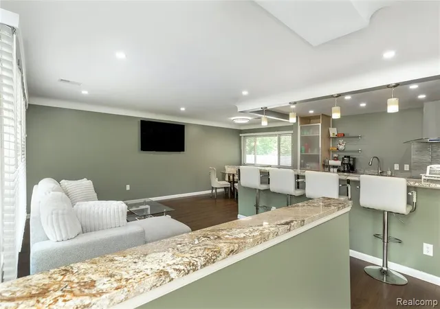 3rd image of 22400 Leewright Ave, Southfield, MI 48033 3964 | MLS# 61005162