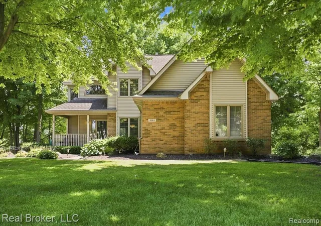 1st image of 8184 Baypointe Dr, Brighton, MI 48114 | MLS# 61015690