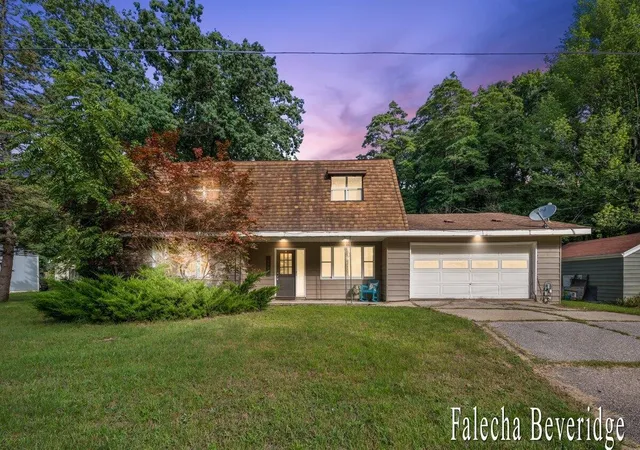 Photo 1 of Single family home for sale at 6989 Hiawatha Dr, Coloma, MI 49038 | MLS# 70554919 | Listing updated on 2026-09-03