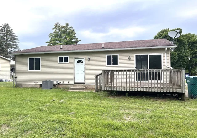 Photo 16 of Sale Pending at 305 Scarlet Oak Ln, Perry, MI 48872 | MLS# 50219930 | Listing updated on 2026-09-02