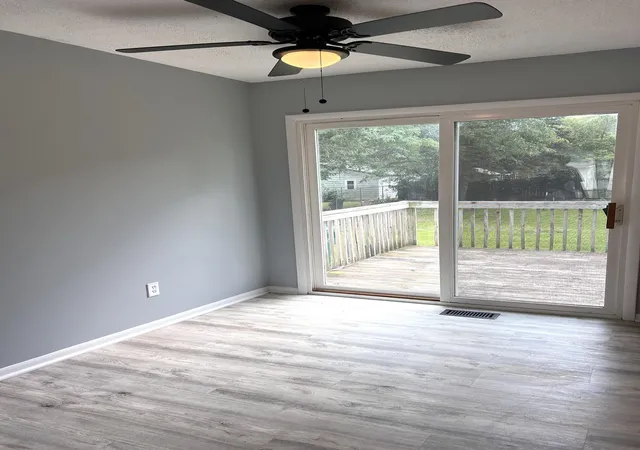 Photo 5 of Sale Pending at 305 Scarlet Oak Ln, Perry, MI 48872 | MLS# 50219930 | Listing updated on 2026-09-02