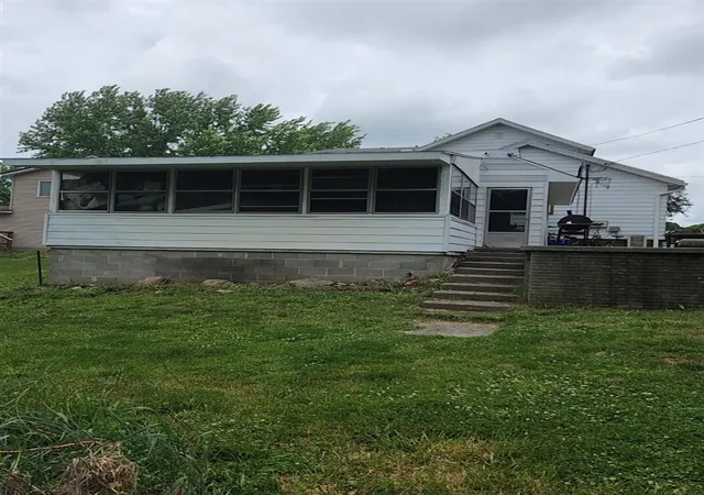 Homes for sale in Ionia, MI | 1453 Yeomans St, Ionia, MI 48846 | MLS# 70538071