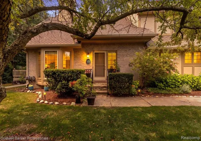 1st image of 2736 Winter Garden Ct, Ann Arbor, MI 48105 | MLS# 61022183