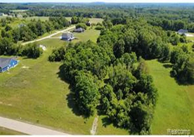 4th image of 11 Lauren Ln, Dryden, MI 48428 | MLS# 60978824