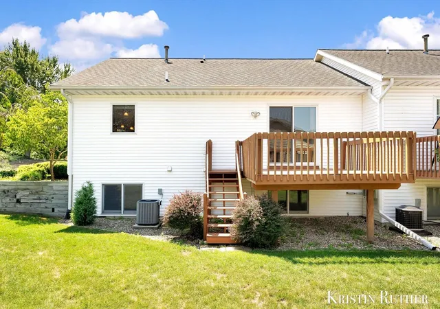 Homes for sale in Grandville, MI | 3843 44Th St, Grandville, MI 49418 | MLS# 70544371