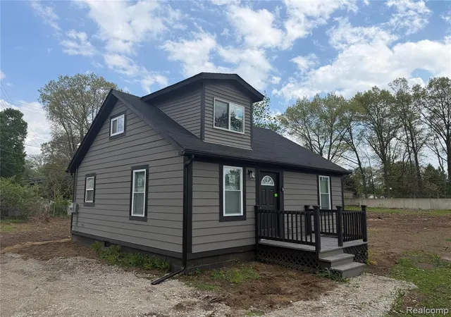 Photo 1 of Single family home for sale at 21112 Kinloch St, Southfield, MI 48033 5939 | MLS# 60994458 | Listing updated on 2026-08-27