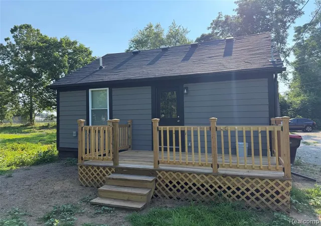 Photo 1 of Single family home for sale at 21112 Kinloch St, Southfield, MI 48033 5939 | MLS# 60994458 | Listing updated on 2026-08-27