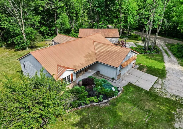 Homes for sale in Rockford, MI | 3155 11 Mile Rd, Rockford, MI 49341 | MLS# 70542725