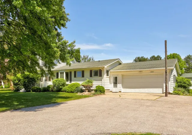 Homes for sale in Frankenmuth, MI | 1305 S Gera Rd, Frankenmuth, MI 48734 | MLS# 50210271