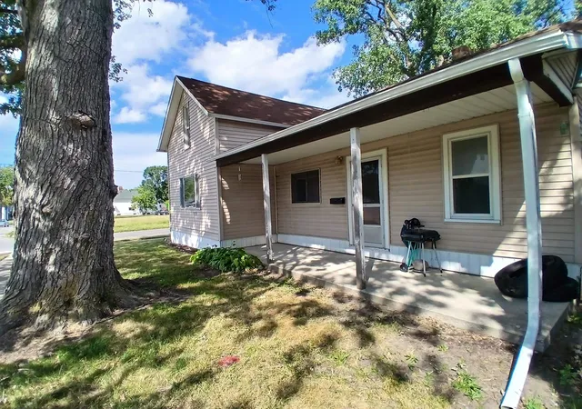 Photo 3 of Single family home for sale at 600 33Rd St, Bay City, MI 48708 | MLS# 50219936 | Listing updated on 2026-08-28