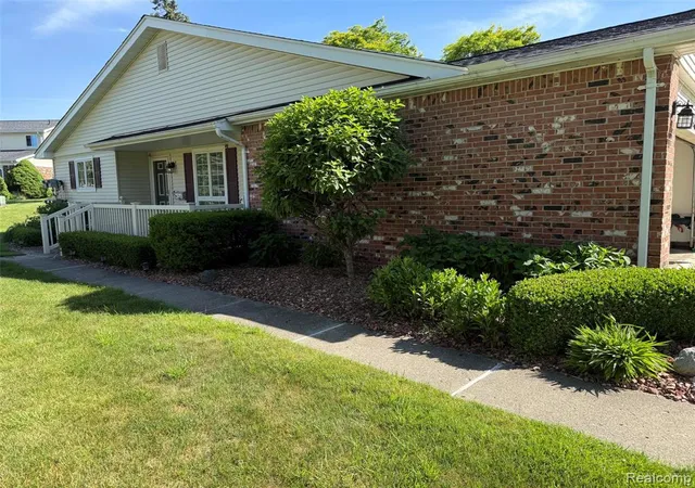 Homes for sale in Grand Blanc, MI | 448 Ashley Dr, Grand Blanc, MI 48439 | MLS# 61002514
