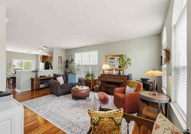Listing Photo 3 - Condo for sale in building located at 3133 Johanna Ware, Wixom, MI 48393