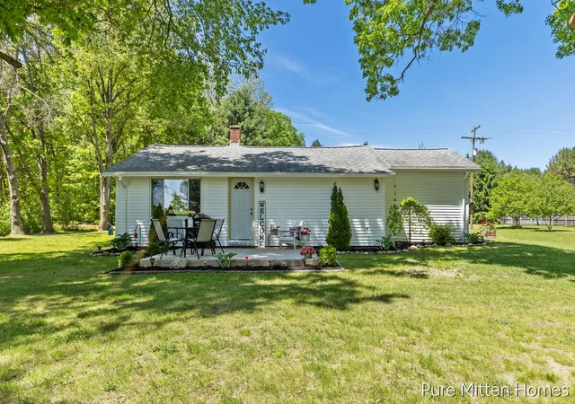 Homes for sale in Greenville, MI | 5234 S Johnson Rd, Greenville, MI 48838 | MLS# 70544493