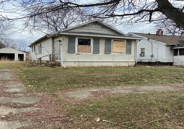1st image of 915 Stocker Ave, Flint, MI 48503 | MLS# 60975733