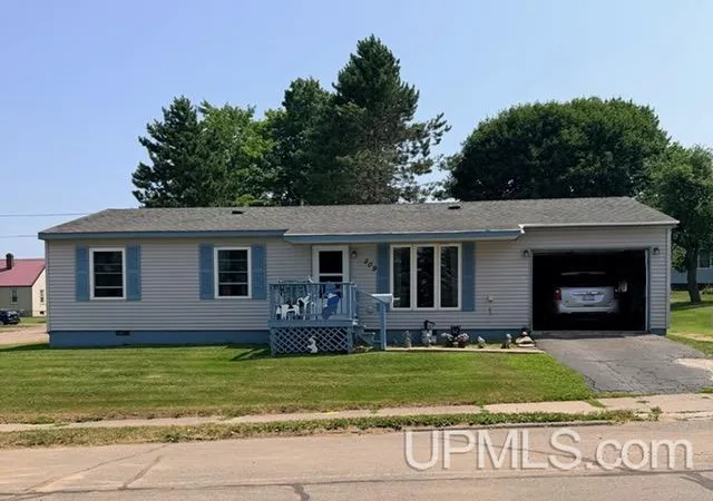 Photo 1 of Single family home for sale at 509 Stambaugh Ave, Iron River, MI 49935 | MLS# 50216126 | Listing updated on 2026-07-25