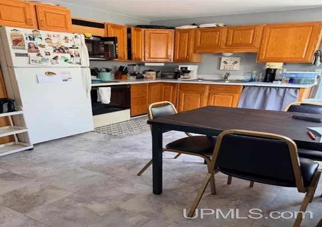 Photo 5 of Single family home for sale at 509 Stambaugh Ave, Iron River, MI 49935 | MLS# 50216126 | Listing updated on 2026-07-25