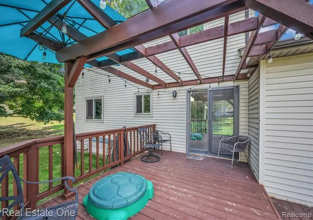 Photo 27 of Sale Pending at 9694 Klais Rd, Clarkston, MI 48348 2335 | MLS# 61025466 | Listing updated on 2026-09-14