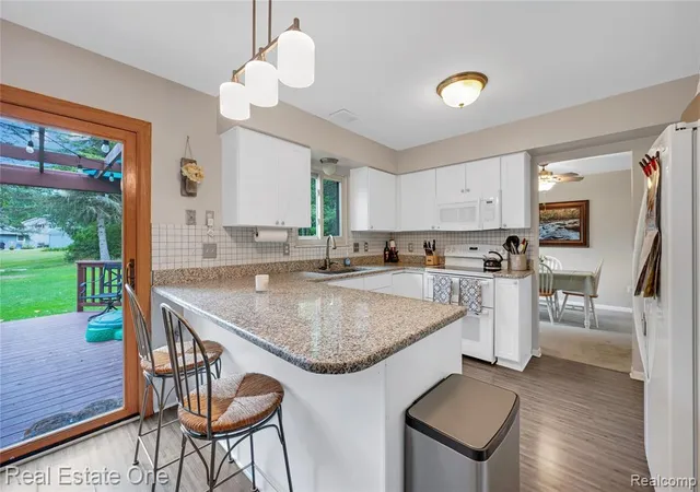 Photo 4 of Sale Pending at 9694 Klais Rd, Clarkston, MI 48348 2335 | MLS# 61025466 | Listing updated on 2026-09-14