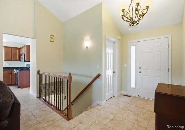 4th image of 52754 Delena Dr, Macomb, MI 48042 | MLS# 61017775