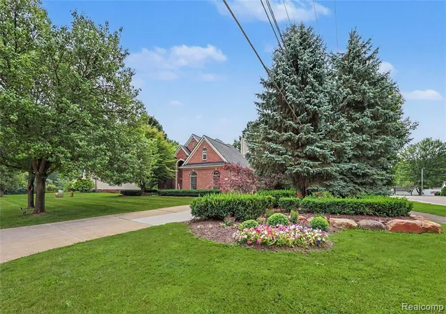 30th image of 6304 Pennington Dr, White Lake, MI 48383 | MLS# 61021041