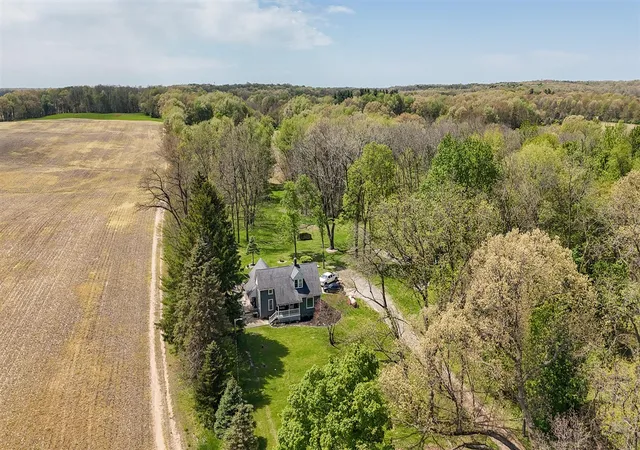 Homes for sale in Cassopolis, MI | 64374 Mullen Rd, Cassopolis, MI 49031 | MLS# 70516752