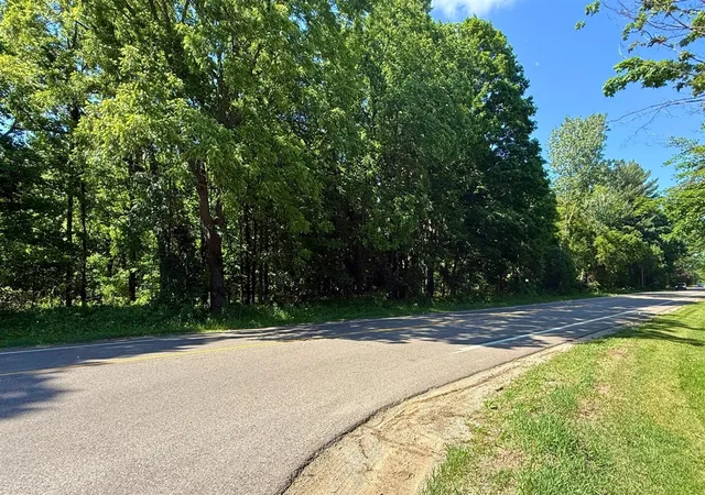 Photo 3 of Sale Pending at 910 Marsh Rd, Plainwell, MI 49080 | MLS# 70537421 | Listing updated on 2026-06-15