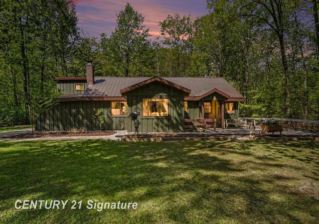 Homes for sale in Rose City, MI | 5757 Oak Rd, Rose City, MI 48654 | MLS# 50209623