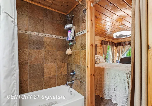 Homes for sale in Rose City, MI | 5757 Oak Rd, Rose City, MI 48654 | MLS# 50209623