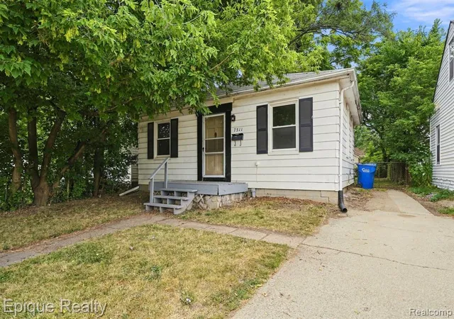 Photo 1 of Single family home for sale at 7511 Meadow Ave, Warren, MI 48091 | MLS# 61015693 | Listing updated on 2026-08-24