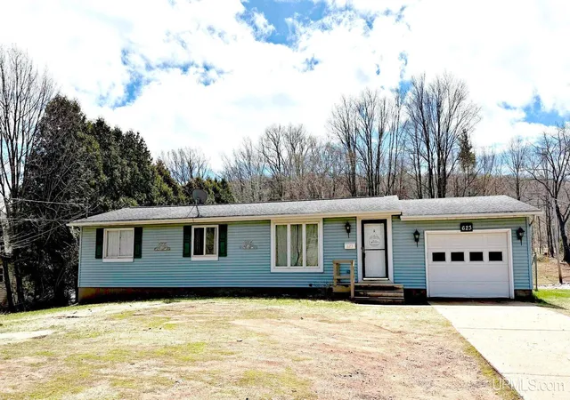 Homes for sale in Negaunee, MI | 623 County Rd, Negaunee, MI 49866 | MLS# 50207350
